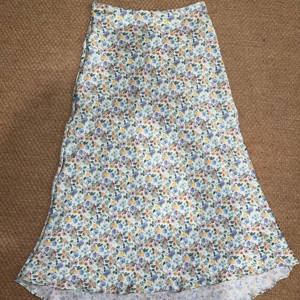 ZARA floral skirt / MIDI